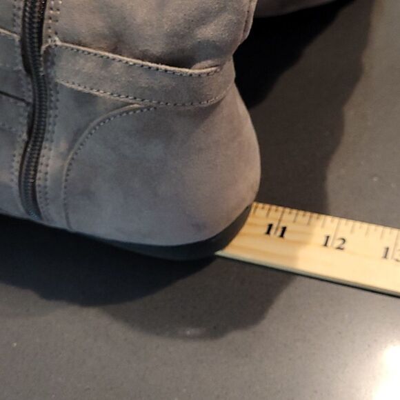 Joe Boxer sz 10 taupe suade boots - Picture 9 of 12